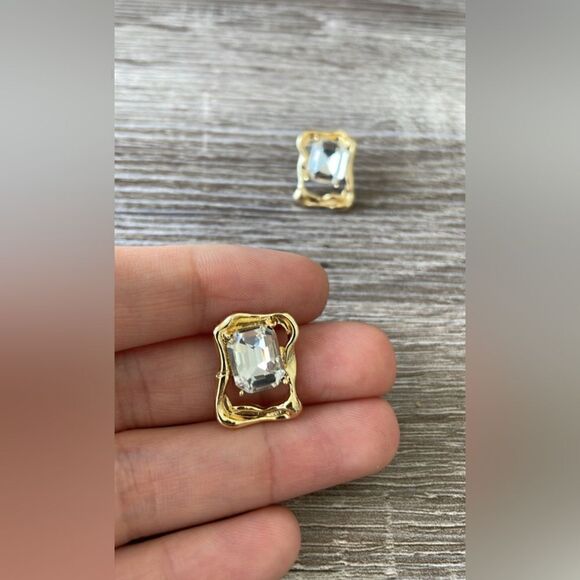 Emerald cut diamond stud A205 - Picture 8 of 8